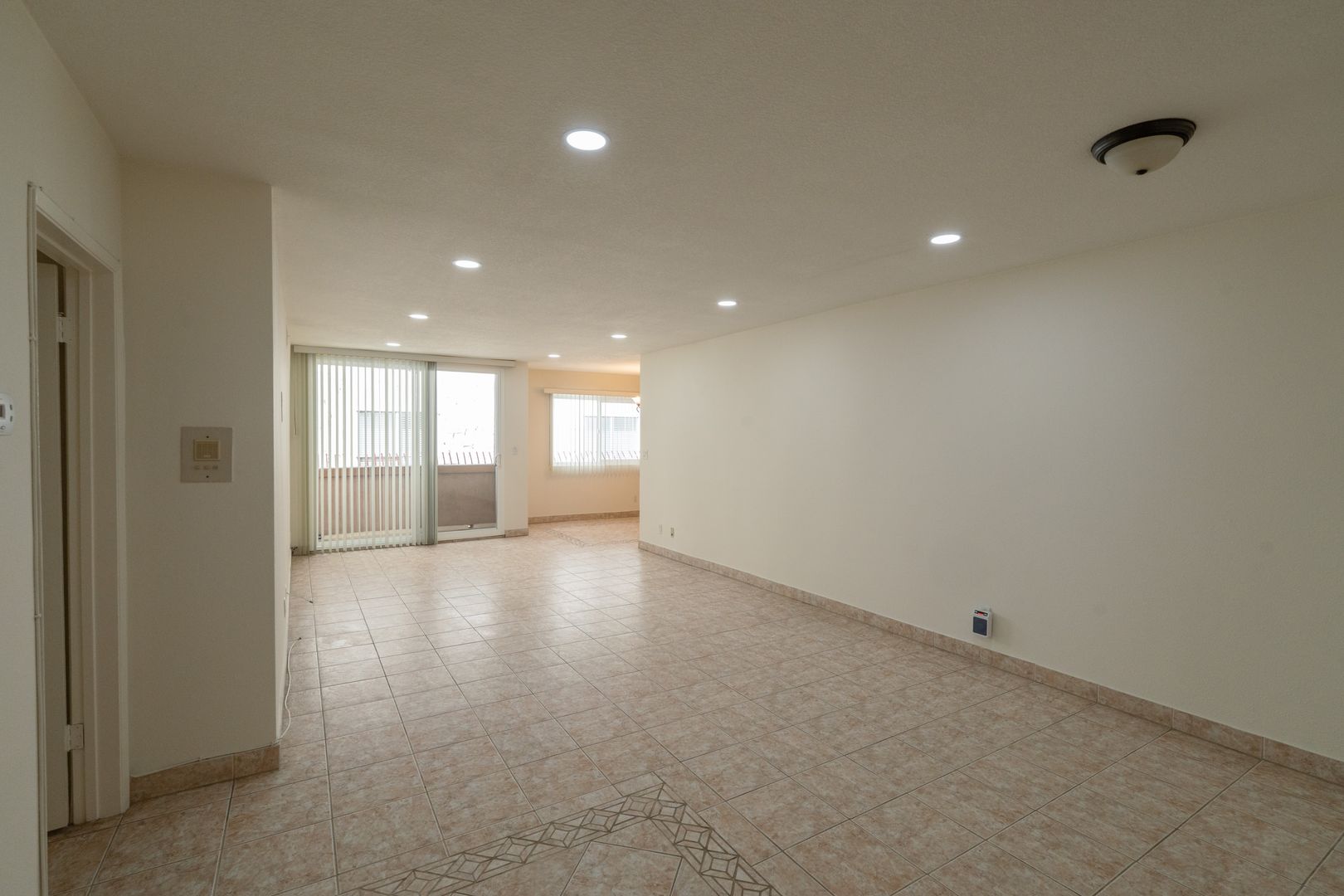 Los Angeles Apartment: 712 N. Kings Rd.