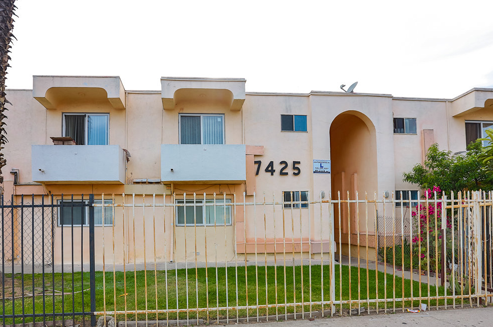 Sun Valley Apartment: 7425 Vineland Avenue