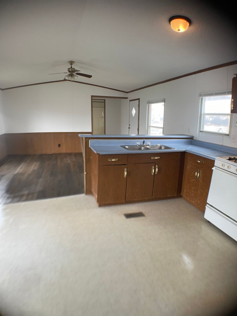 Independence Apartment: 3732 CR 3875