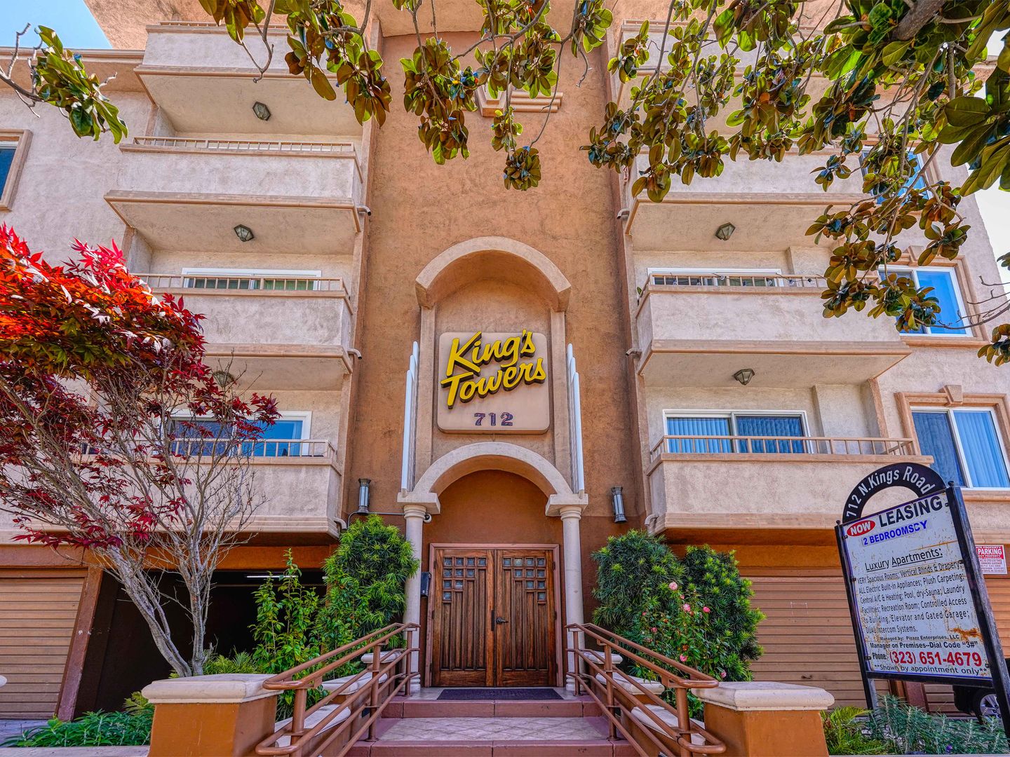 Los Angeles Apartment: 712 N. Kings Rd.