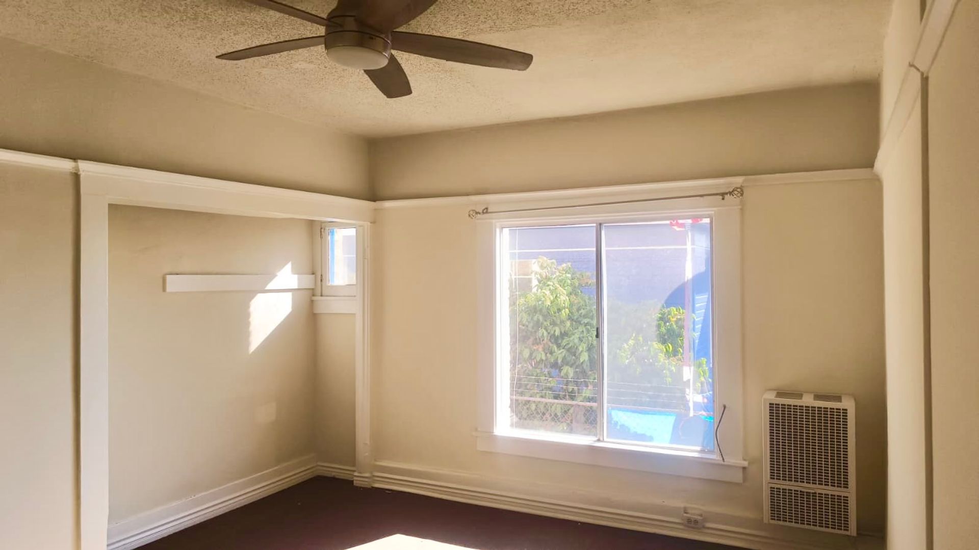 Los Angeles Apartment: 1674 W. 12th Street
