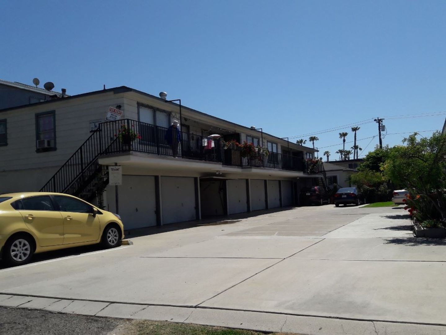 Huntington Beach Apartment: 7922 Stark Dr.