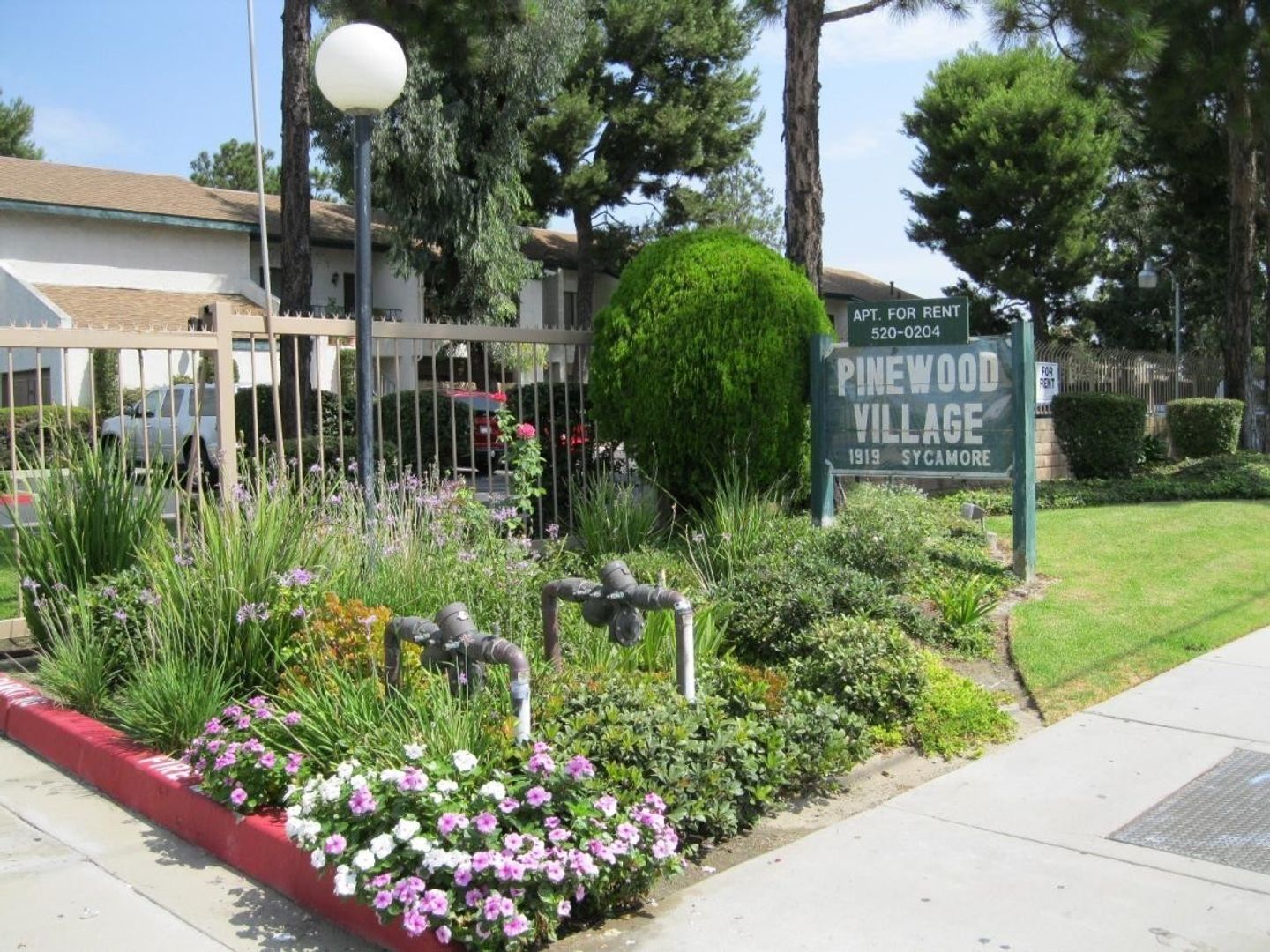 Anaheim Apartment: 1919 E. Sycamore St.
