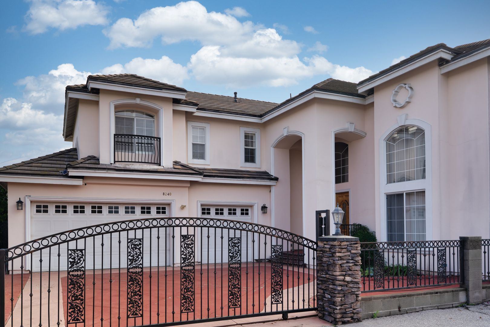 San Gabriel House: 8240 Sheffield Rd