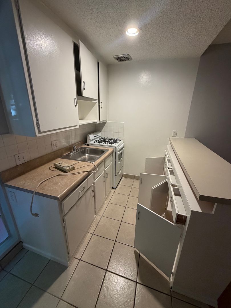 Los Angeles rental listing photo