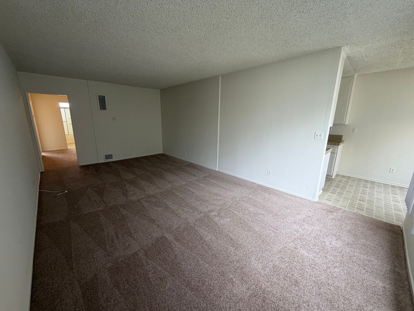 Santa Monica Apartment: 2306 28th St.