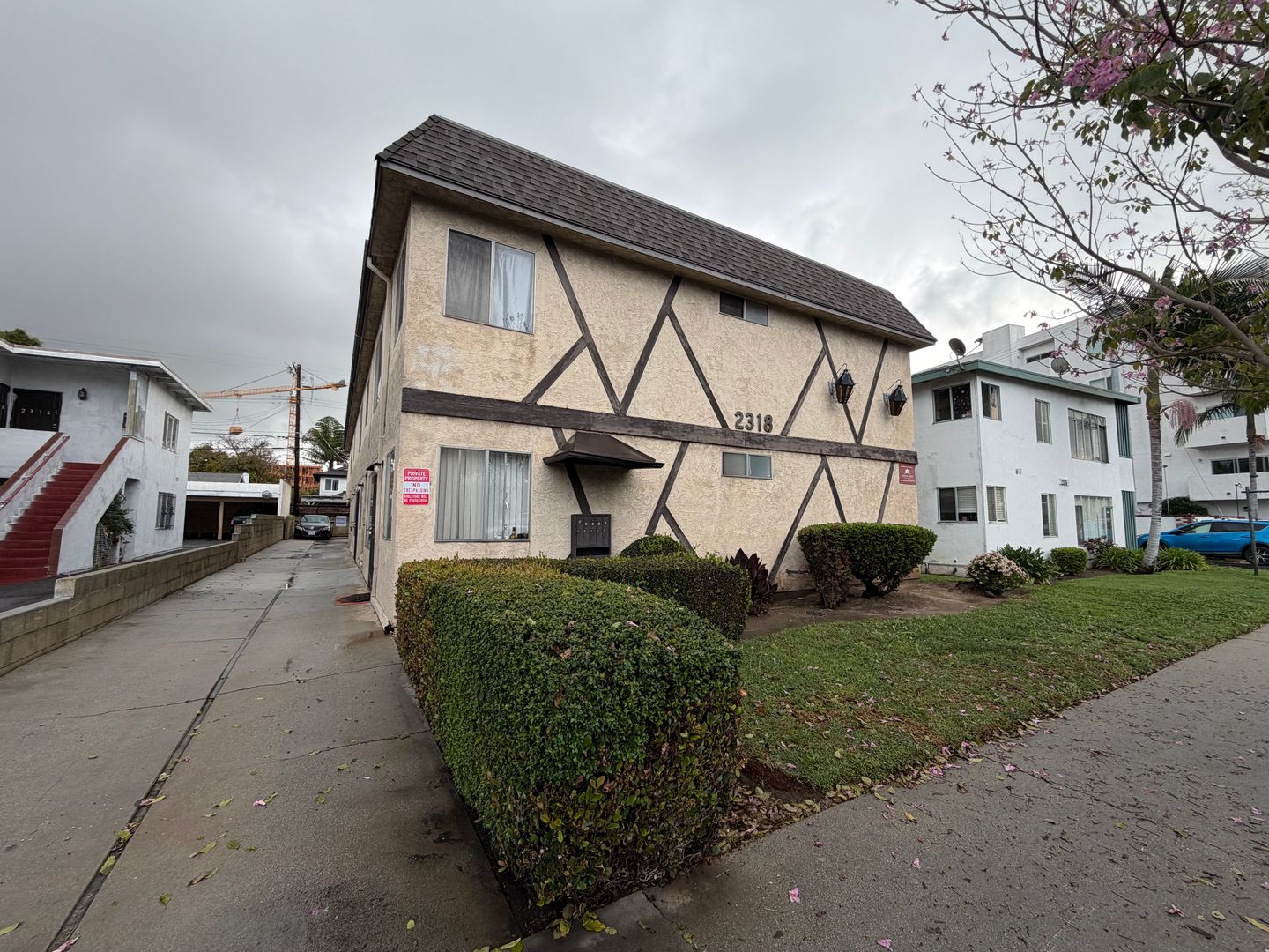 Los Angeles Apartment: 2318 Carmelina Ave.