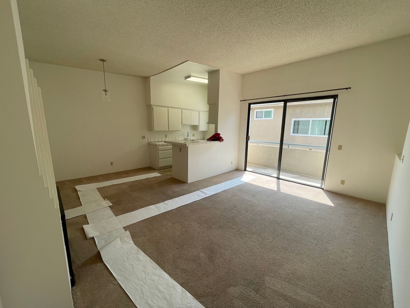 Los Angeles Apartment: 2572 South Centinela Avenue