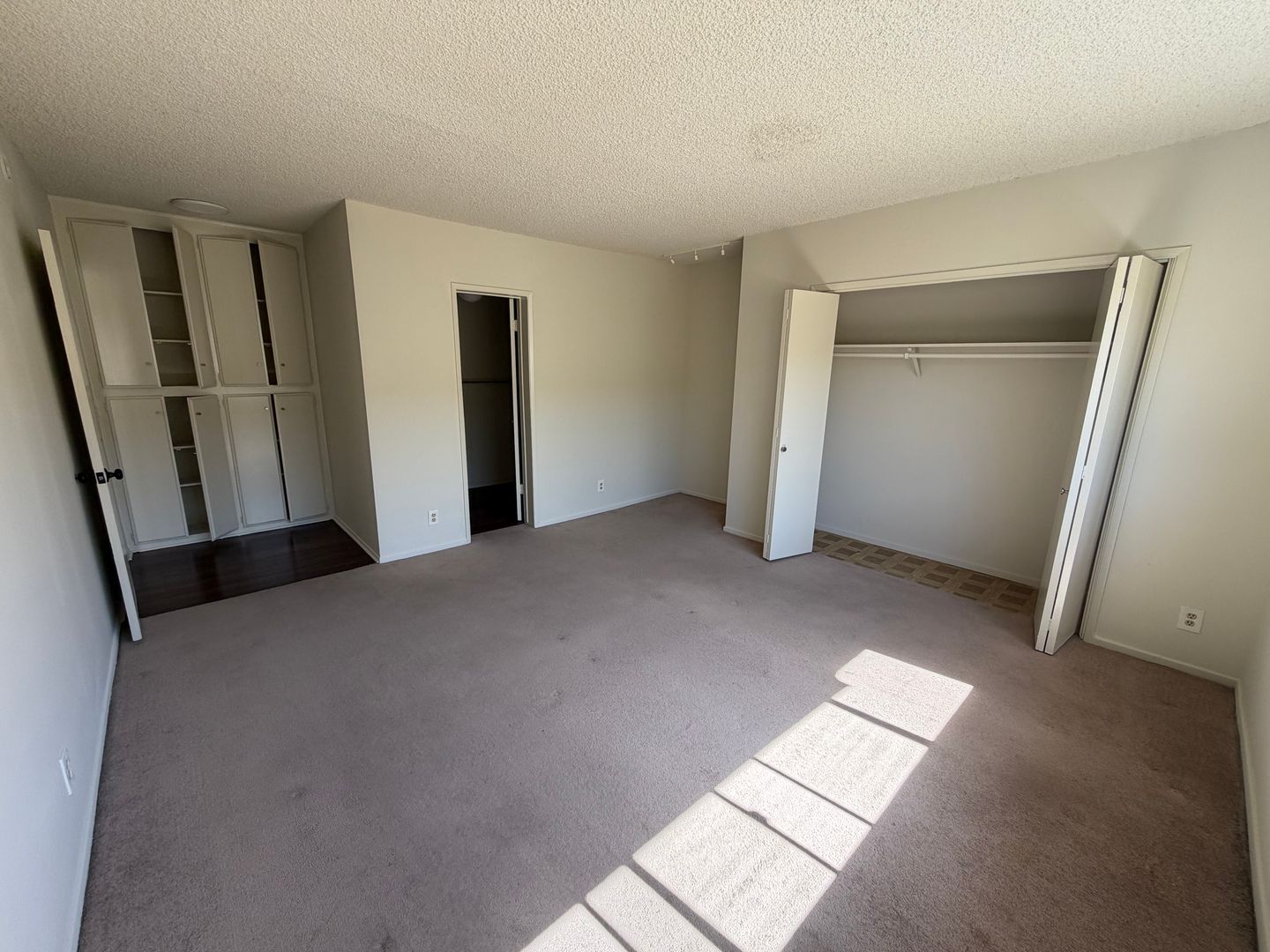 Los Angeles rental listing photo