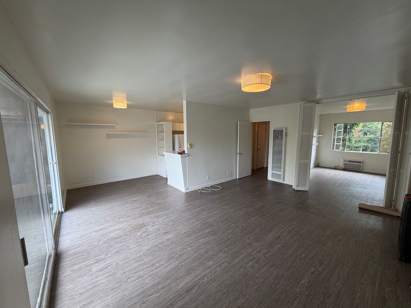 Los Angeles Apartment: 1560 N Laurel