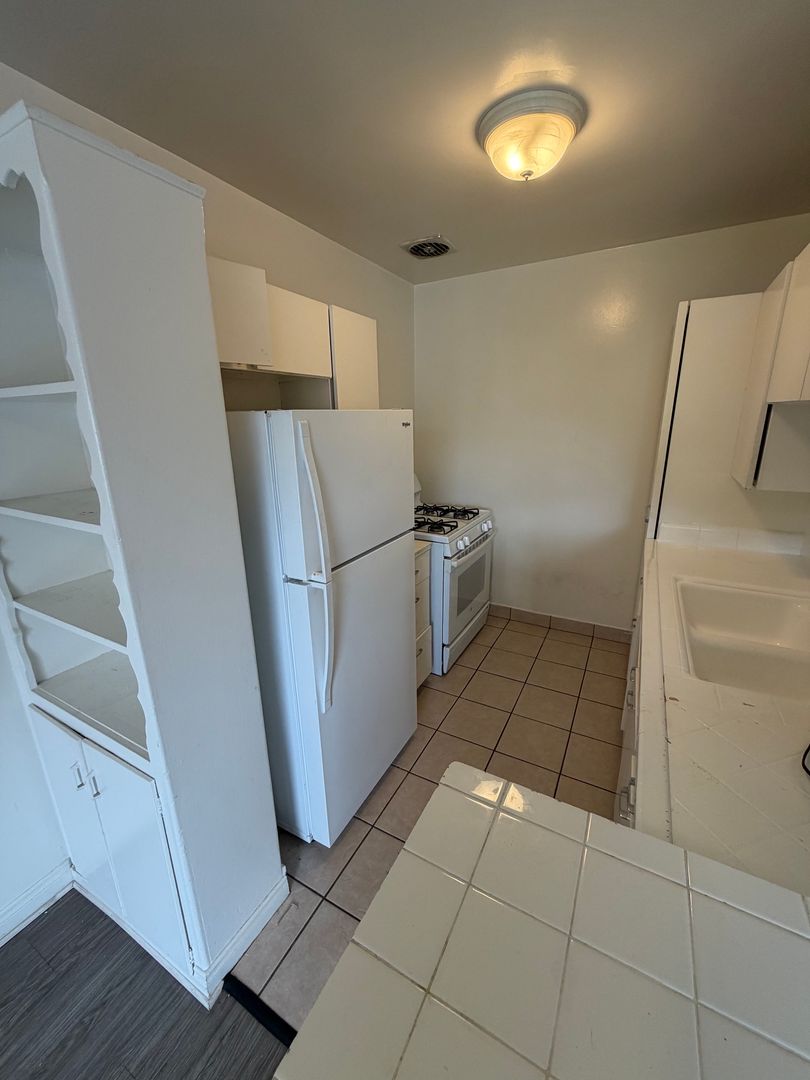 Los Angeles rental listing photo