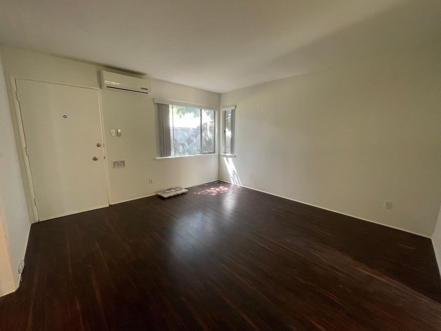 Los Angeles rental listing photo