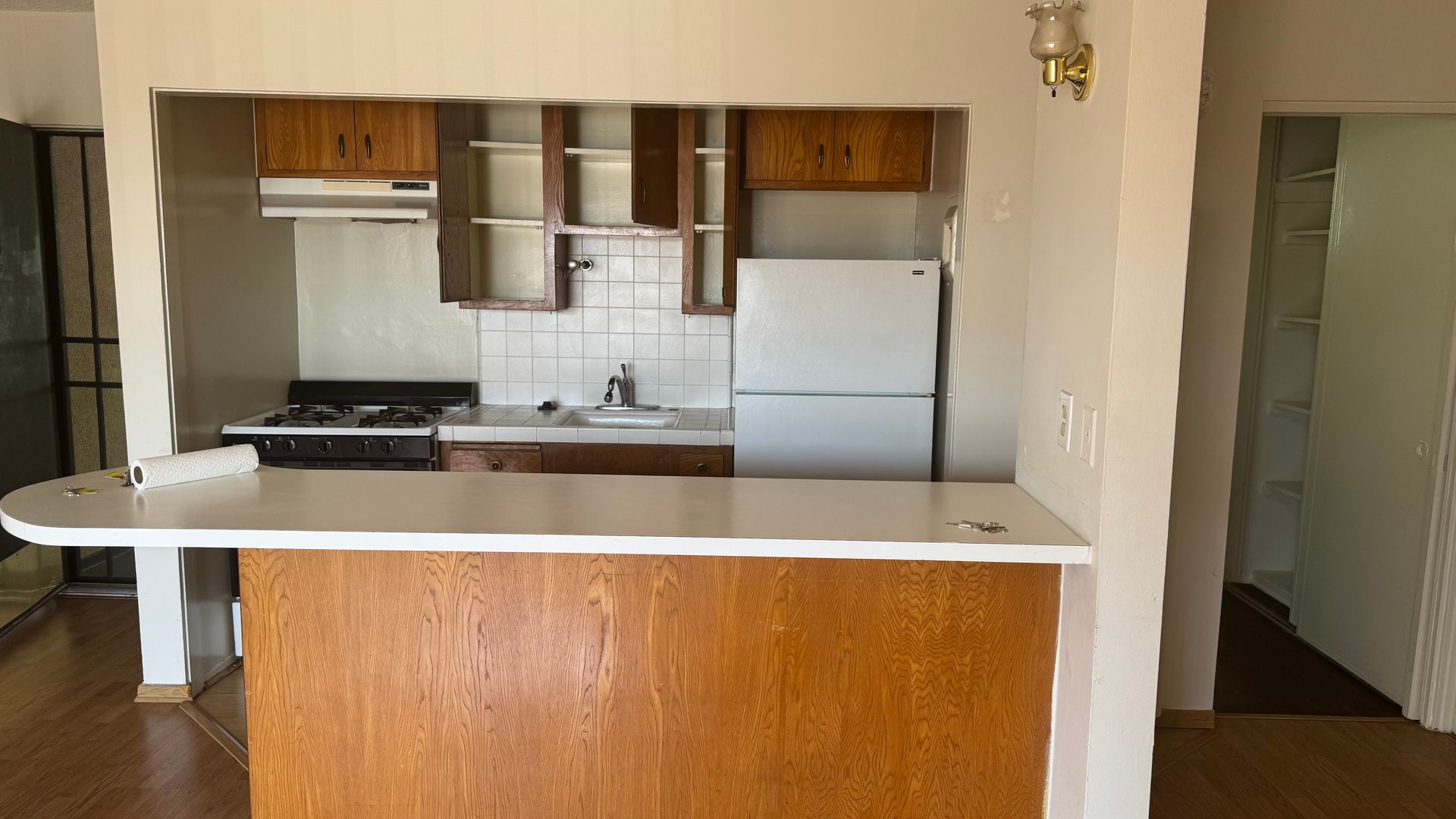 Los Angeles Apartment: 1410 S. Barrington Ave.