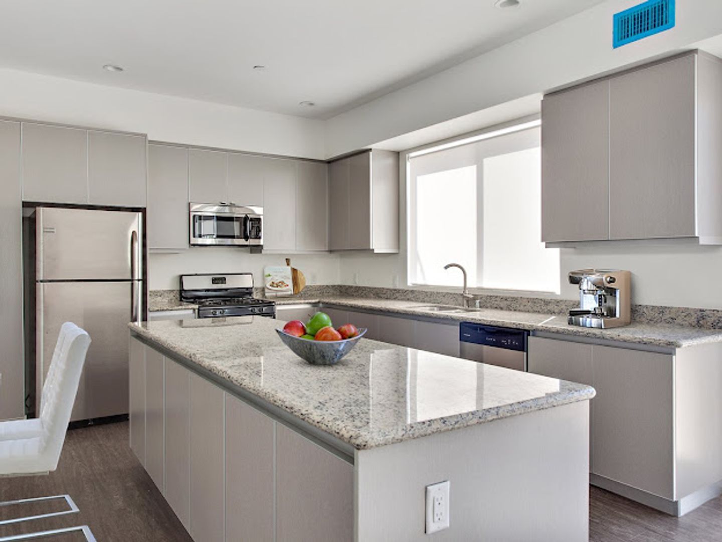 Los Angeles rental listing photo