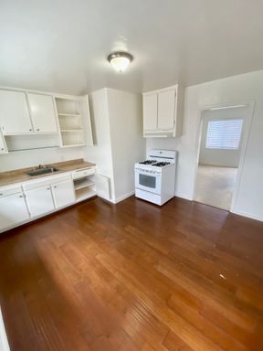 1 BED + 1 BATH | Quiet 4-Unit Building | Prime Mar Vista / Culver-West Location – photo 1