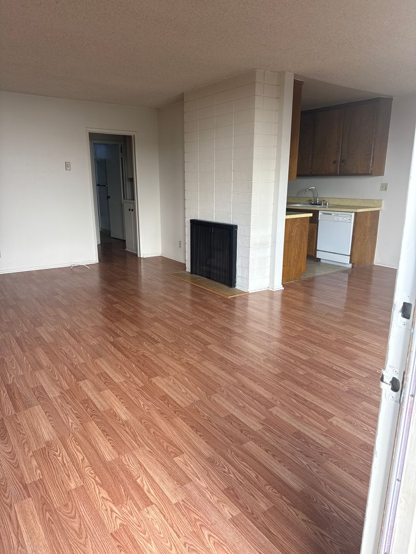 Los Angeles Apartment: 1732 Butler Ave.