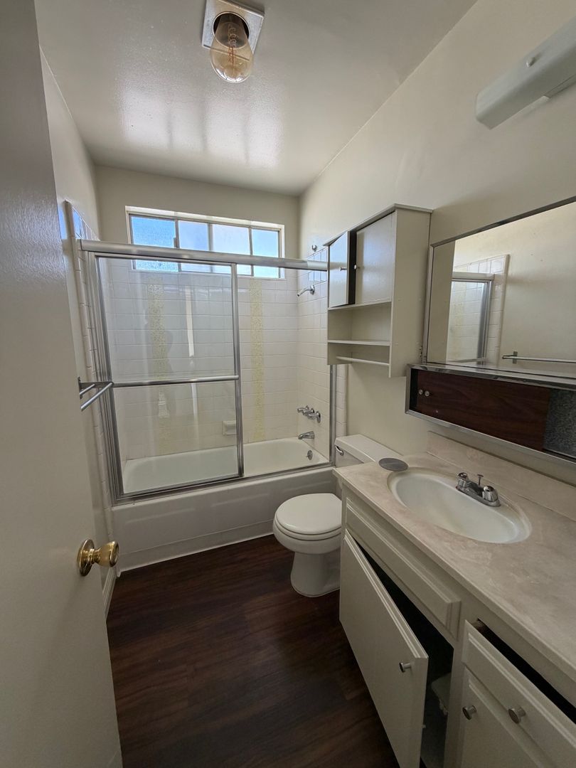 Los Angeles rental listing photo