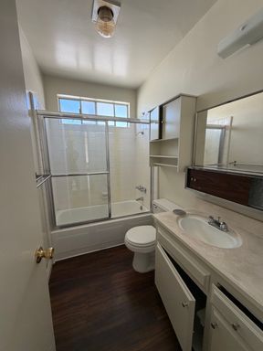 Los Angeles rental listing photo