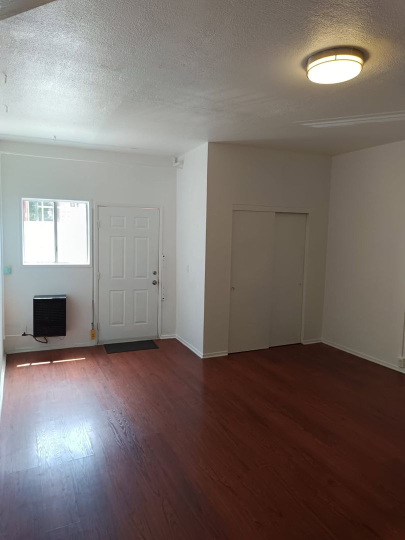 Los Angeles rental listing photo