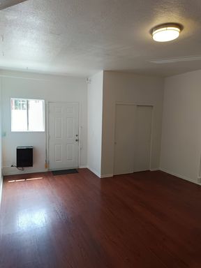 Los Angeles rental listing photo
