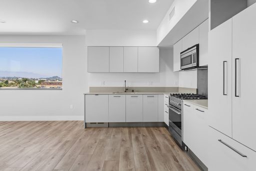 Los Angeles rental listing photo