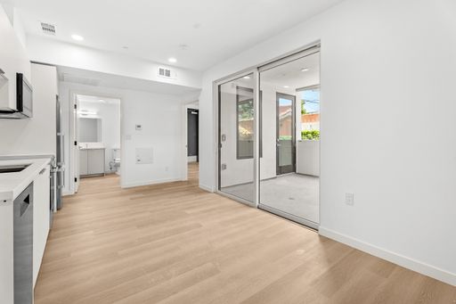 Los Angeles rental listing photo