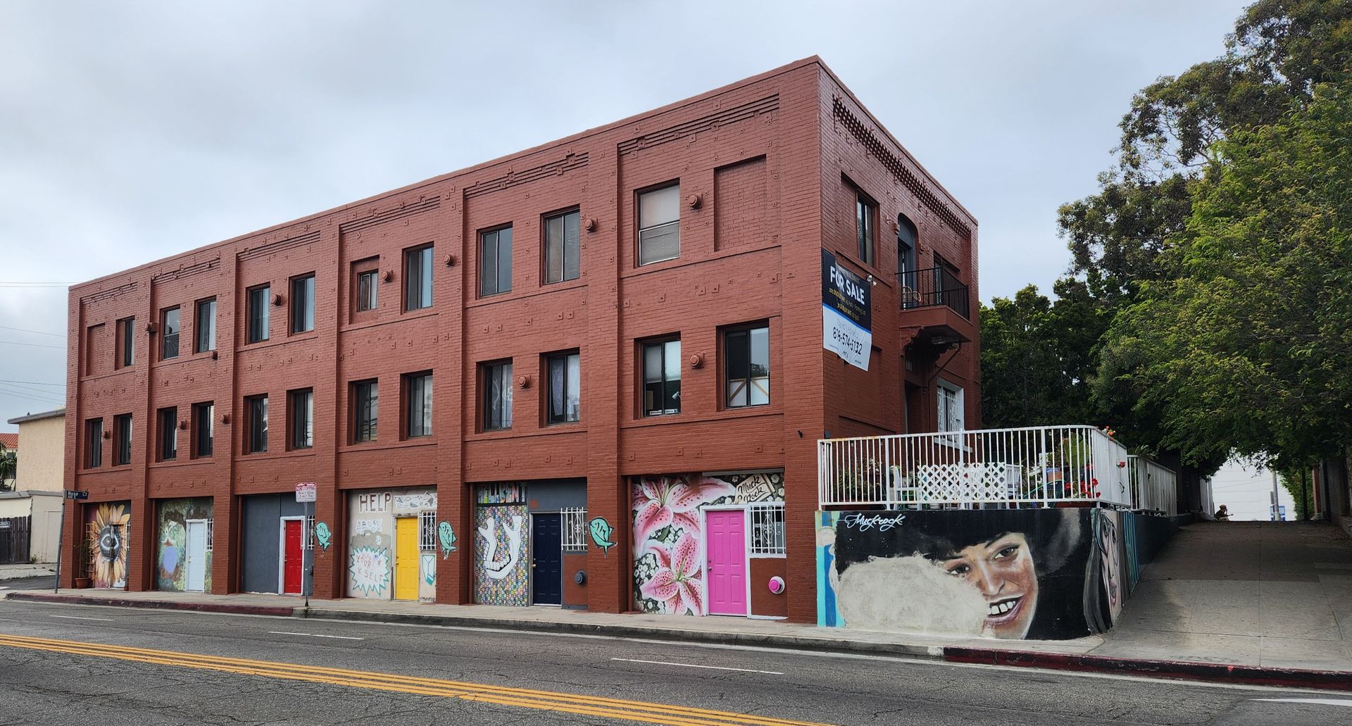 Venice Apartment: 101 Dudley Avenue