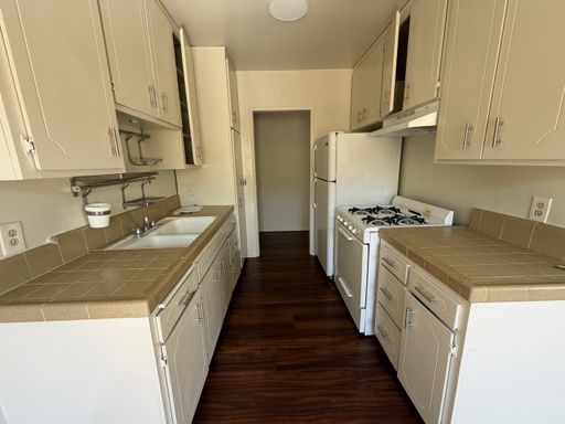 Los Angeles rental listing photo