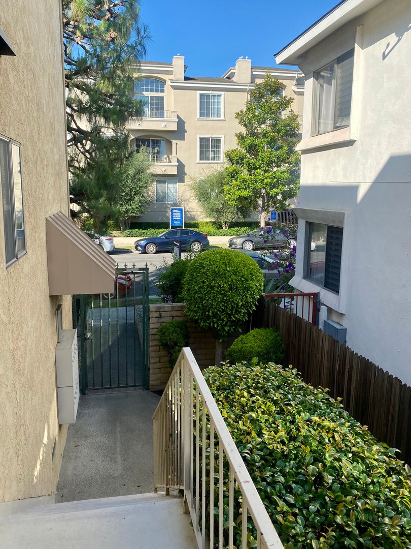 Los Angeles rental listing photo
