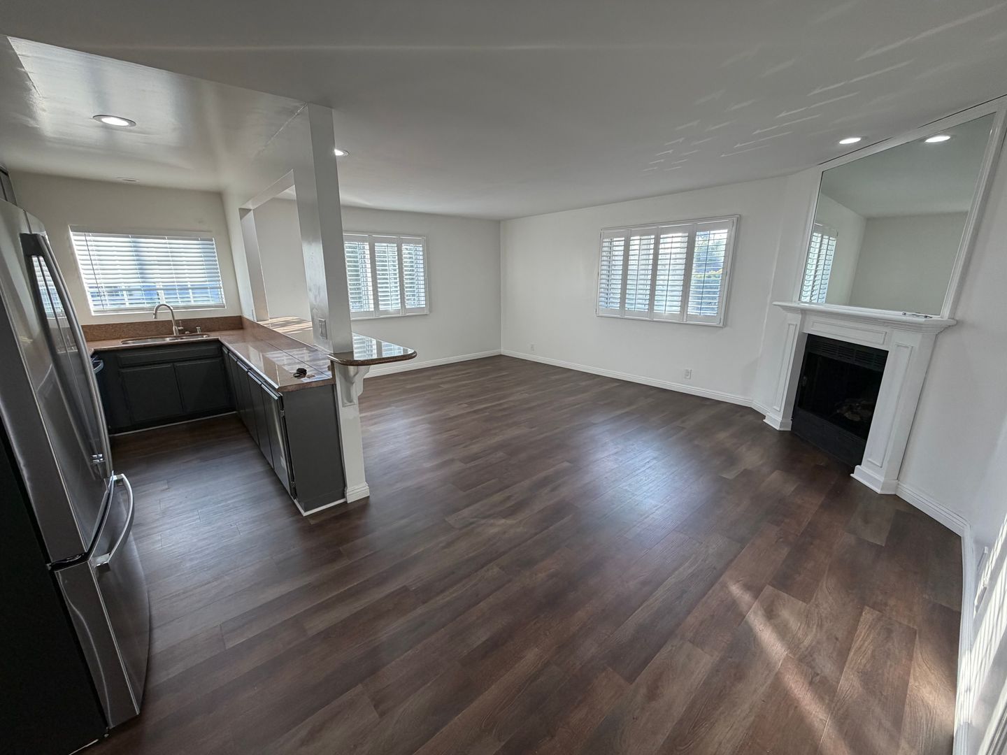Venice Apartment: 1106 Harrison Ave
