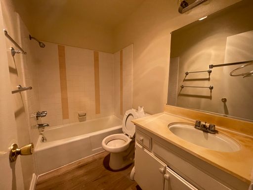 Los Angeles rental listing photo
