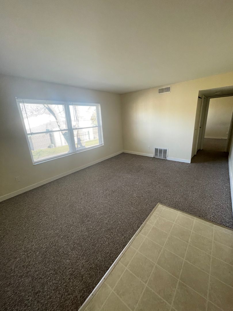 Rantoul Apartment: 1505 Hobson Drive