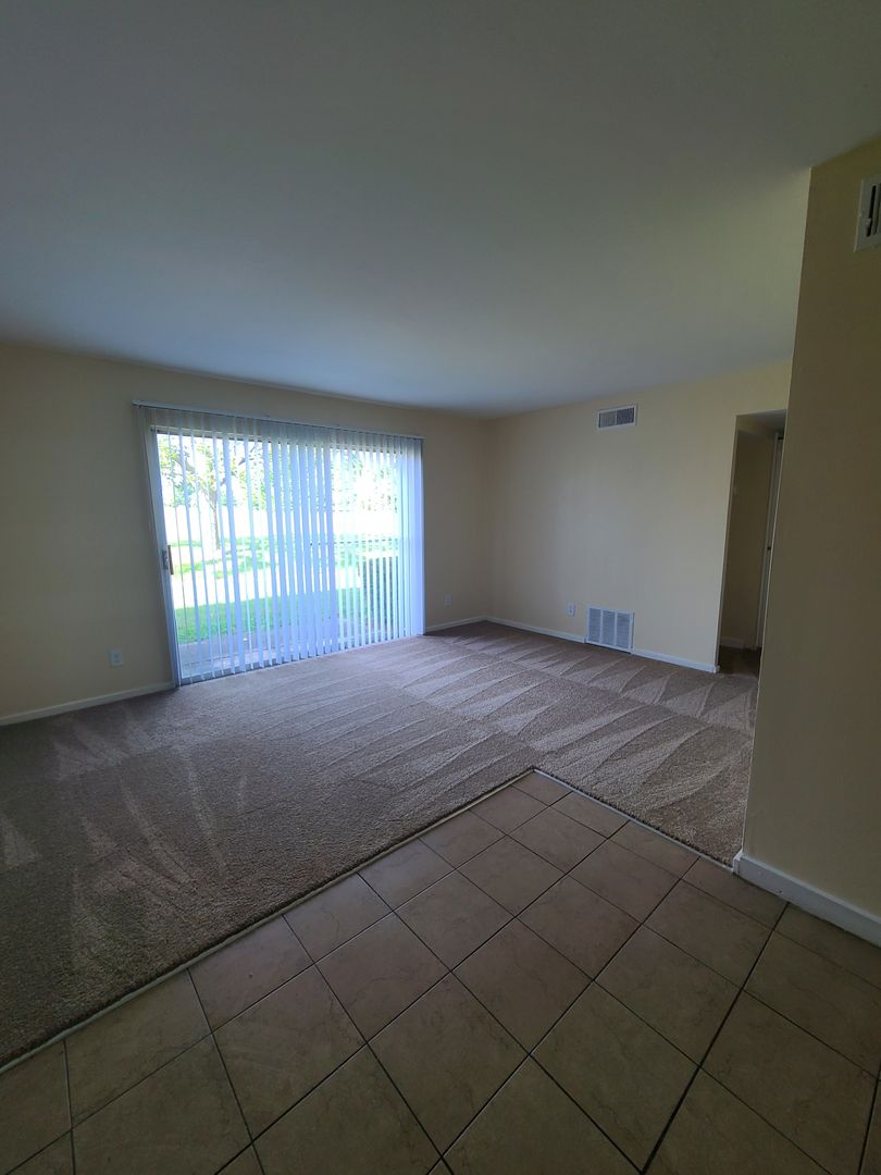 Rantoul Apartment: 1505 Hobson Drive