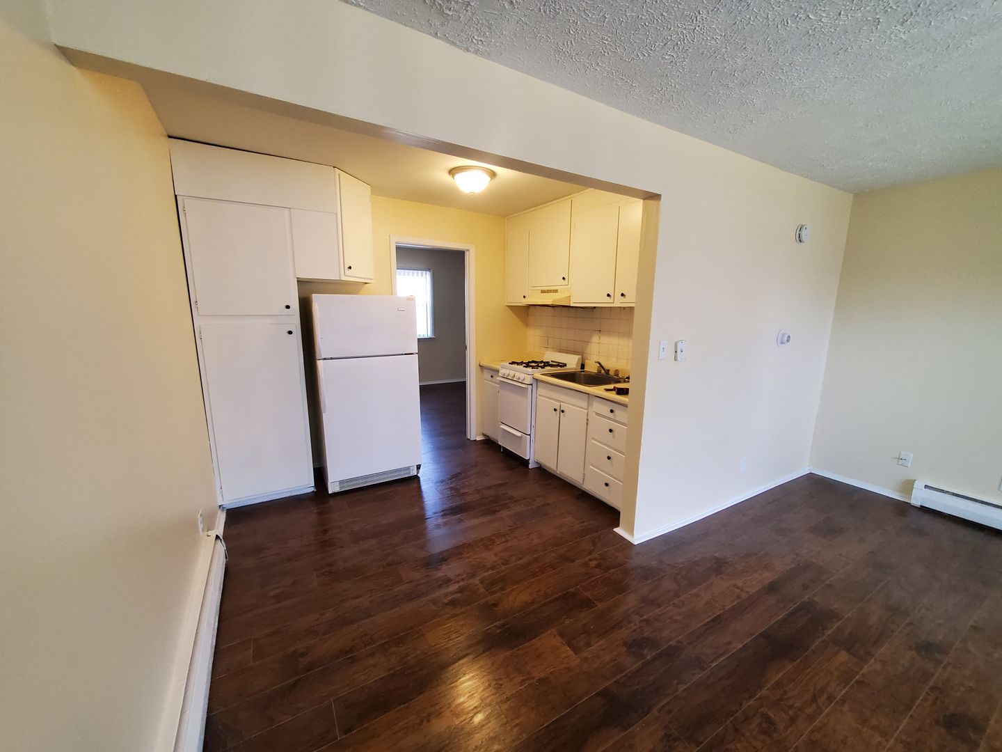 Rantoul Apartment: 707-711 E Congress Ave
