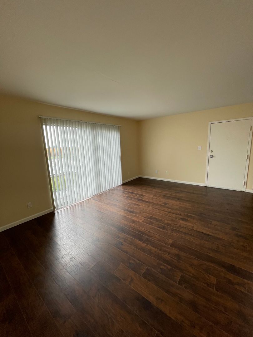 Rantoul Apartment: 1505 Hobson Drive
