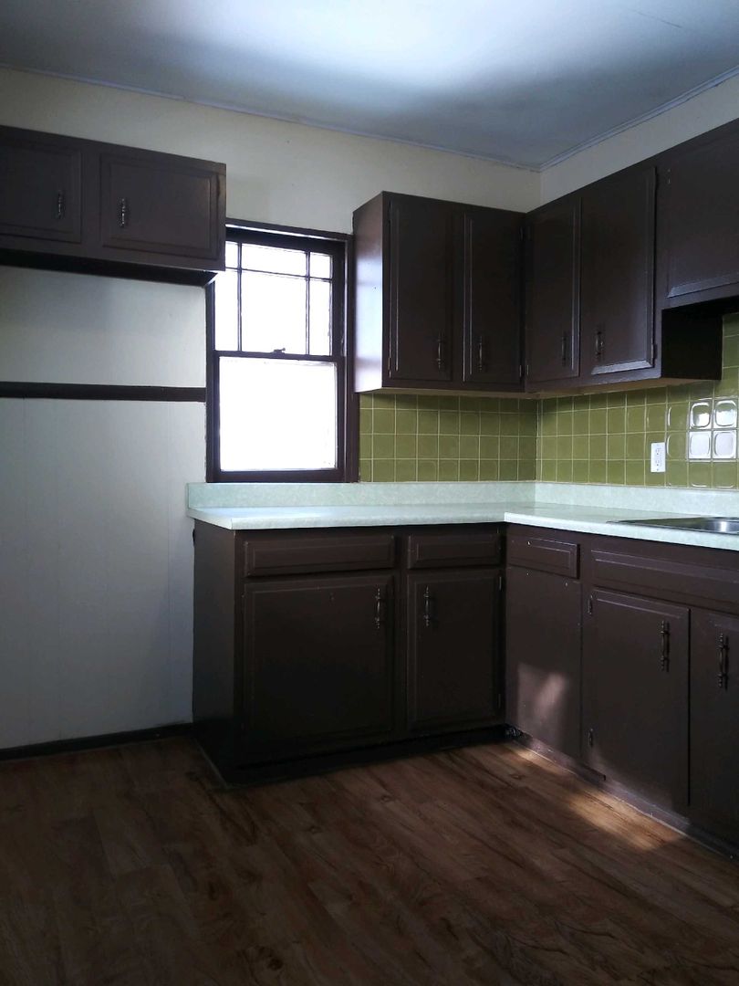 Rockford House: 215 N Day Ave
