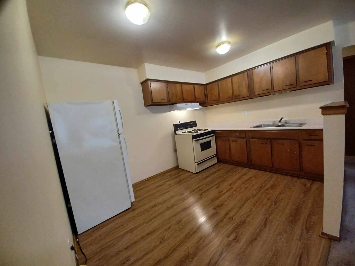 Rockford Apartment: 1020 N Main St