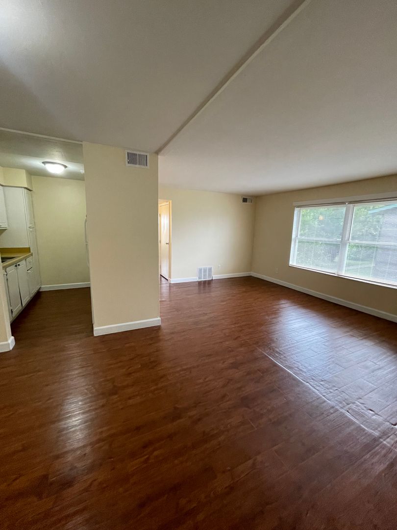 Rantoul Apartment: 1505 Hobson Drive