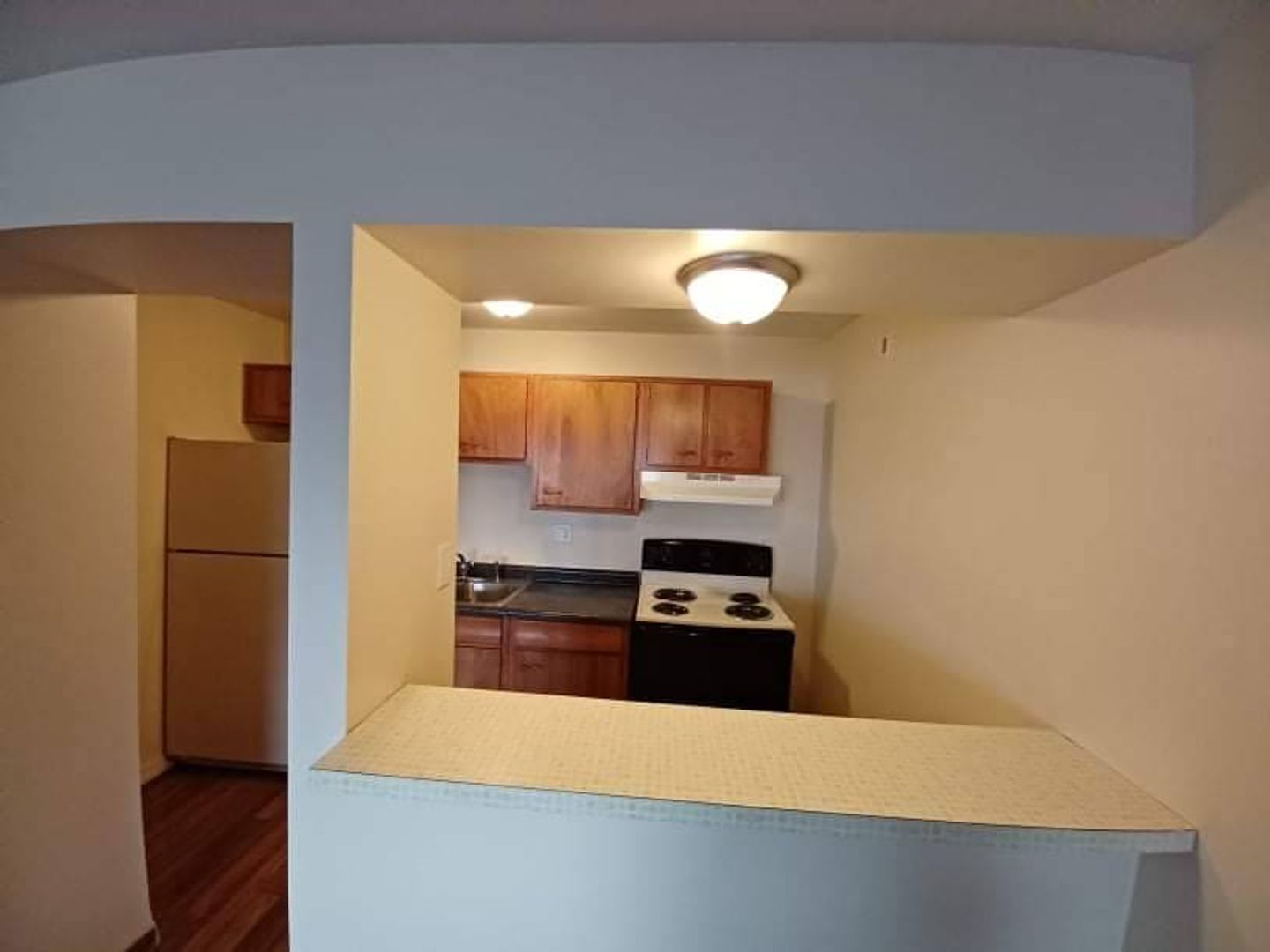 Rockford Apartment: 1814 N Main St