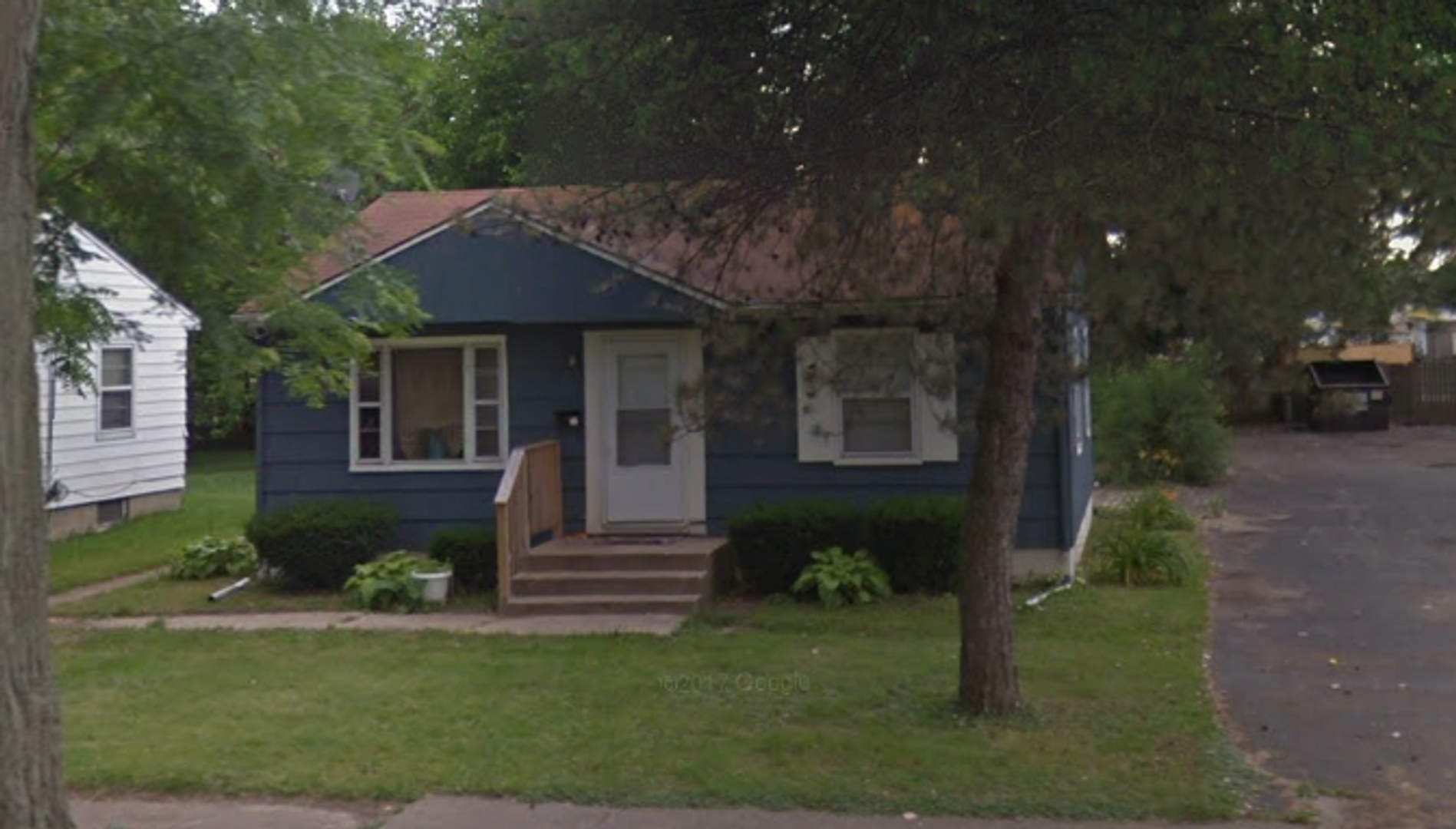 Rockford House: 1112 Irving Ave