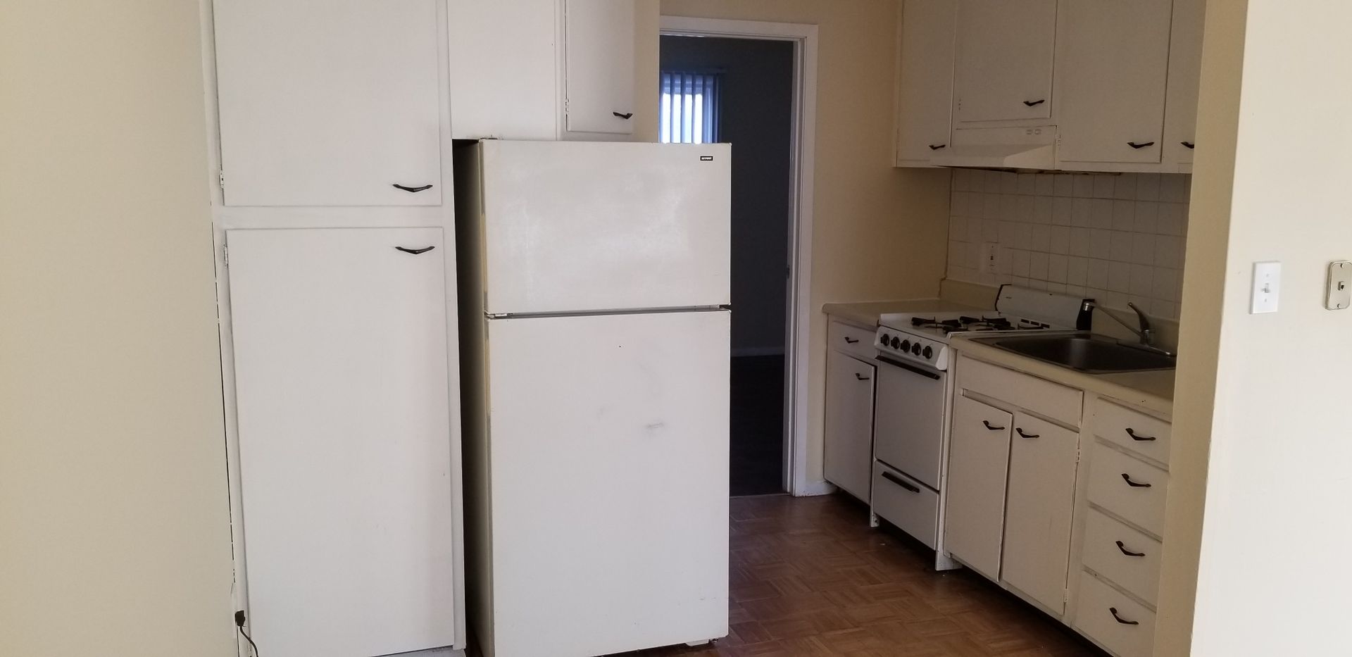 Rantoul Apartment: 707-711 E Congress Ave