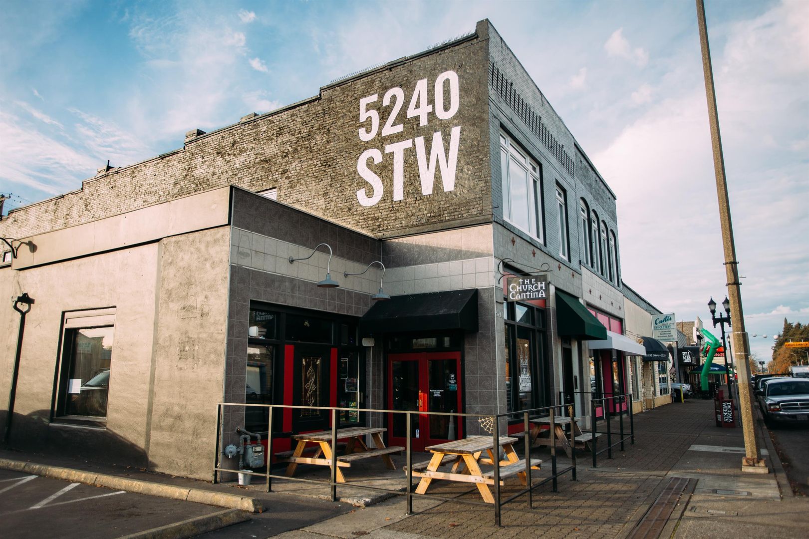 Tacoma Apartment: 5240 South Tacoma Way