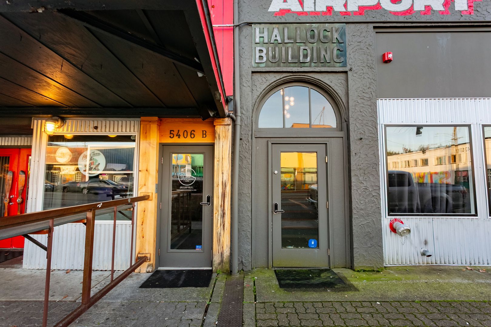 Tacoma Apartment: 5402 South Tacoma Way