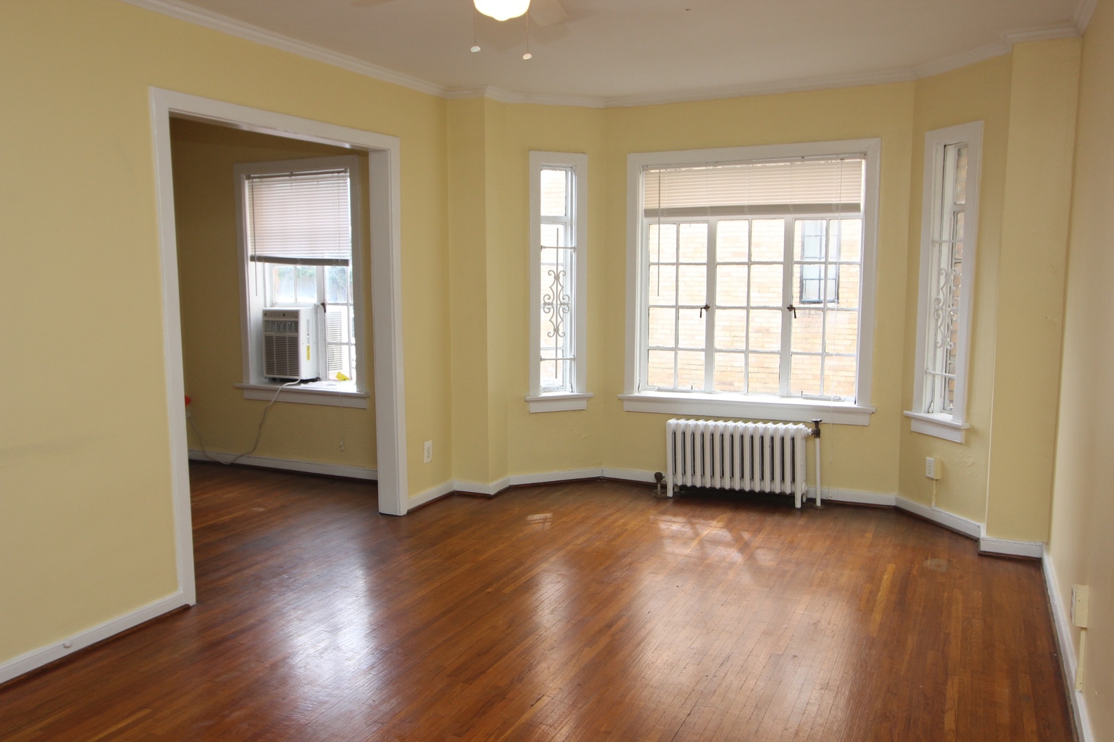 Columbus Apartment: 580 E Town St