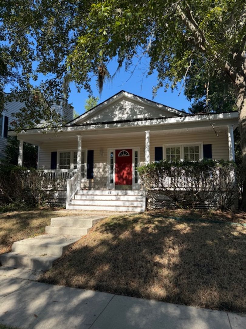 Bluffton House: 14 Barrington