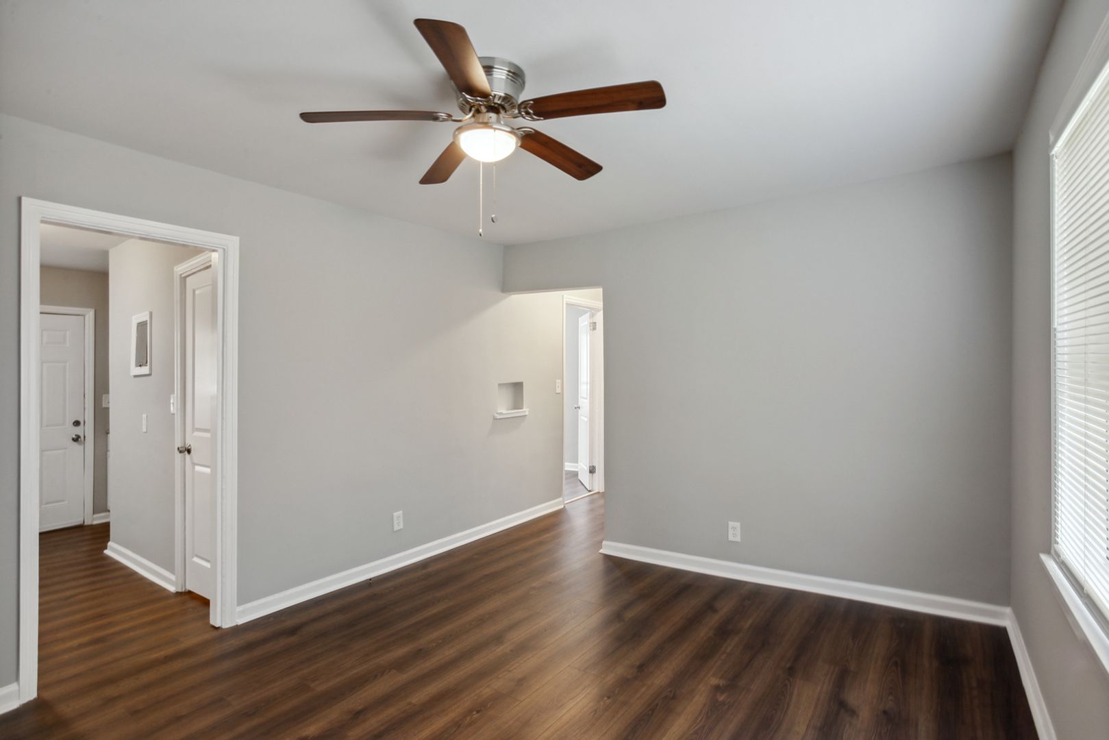 Savannah Apartment: 1121 E Park Ave