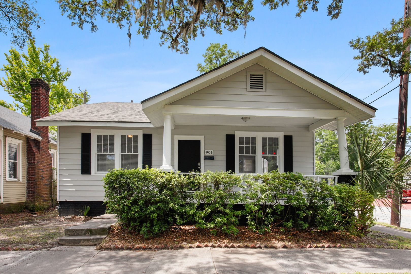 Savannah House: 901 East 37th Street