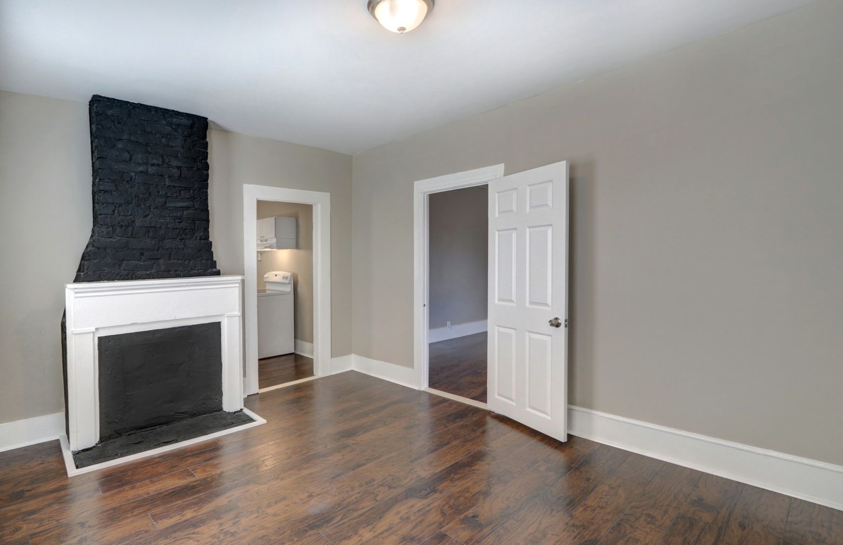 Savannah Apartment: 2425 Drayton Street