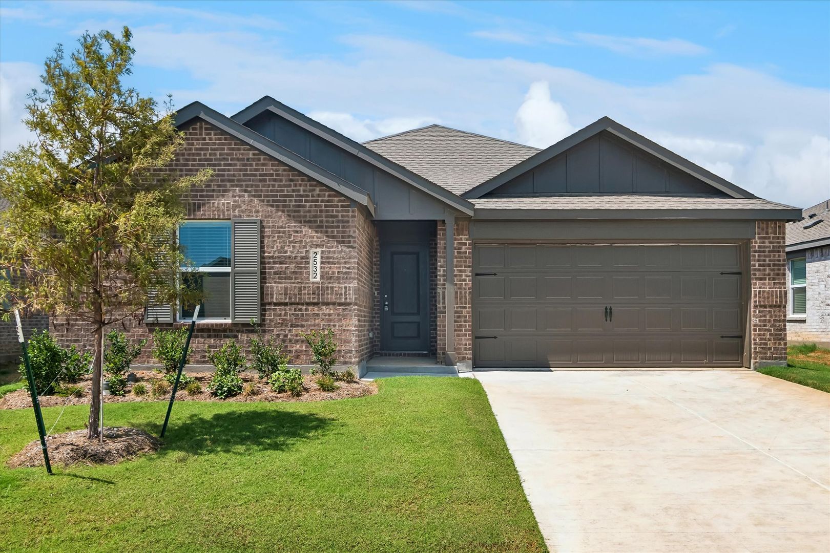 Aubrey House: 2532 Farrier Lane