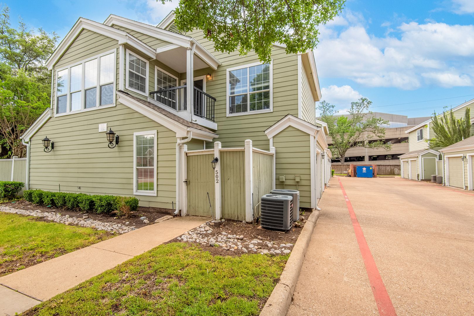 Dallas Townhome: 6220 Bentwood Trail, #502